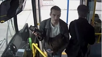 Ισόβιος αποκλεισμός από τα ΜΜΜ για χυδαίες επιθέσεις σε γυναίκες – ΦΩΤΟ