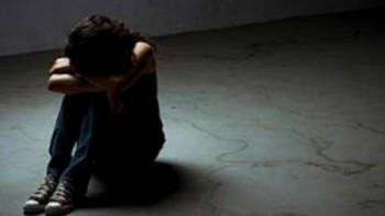 Μητέρα έστειλε στο νοσοκομείο την κόρη της από το ξύλο