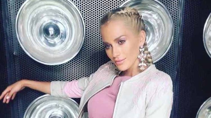 Συγκλονίζει η Βικτώρια Καρύδα – Οι νέες ΦΩΤΟ από την περίοδο της εγκυμοσύνης της αγκαλιά με τον σύζυγό της