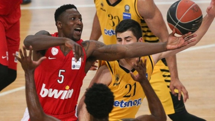 Νικητής ο Ολυμπιακός κόντρα στην ΑΕΚ – Τι έκανε ο Τσέρι στο ντεμπούτο του