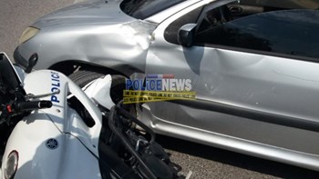 Σφοδρό τροχαίο με τραυματία αστυνομικό της ομάδας ΔΙ.ΑΣ. στο Μενίδι – ΒΙΝΤΕΟ – ΦΩΤΟ