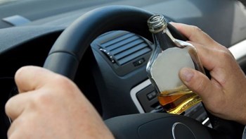 Έρευνα-σοκ: To 35% των Ελλήνων οδηγεί ακόμη κι αν έχει καταναλώσει αλκοόλ