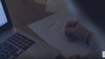 Στηρίζουμε τους νέους στο δικαίωμά τους για ελπίδα και ένα καλύτερο μέλλον