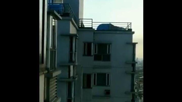 Σοκαριστικό βίντεο από τον σεισμό στις Φιλιππίνες – «Χορεύουν» τα κτίρια στους ρυθμούς του Εγκέλαδου