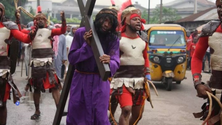 Τραγωδία στη Νιγηρία: : Αστυνομικός παρέσυρε με το αυτοκίνητό του παιδιά που συμμετείχαν σε λιτανεία – Τουλάχιστον 10 νεκροί