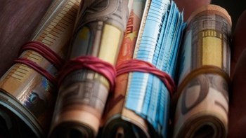 Σας αφορά: Άρχισε η πληρωμή των συντάξεων – Ποιοι παίρνουν σειρά για να δουν χρήματα στους λογαριασμούς τους