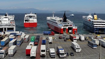 Περιπέτεια για εκατοντάδες ταξιδιώτες στο Αιγαίο