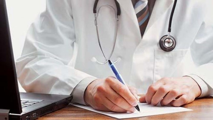 Σοκ στη Θήβα: Γιατρός συνελήφθη για ασέλγεια σε 8χρονη