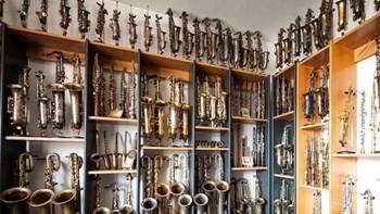 Οι διαρρήκτες ήταν μουσικόφιλοι: Άρπαξαν 35 σαξόφωνα ενός γνωστού Ιταλού συλλέκτη