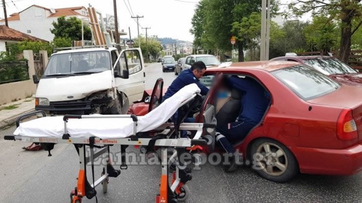 Σοβαρό τροχαίο στη Λαμία – Στο Νοσοκομείο ένας τραυματίας – ΦΩΤΟ