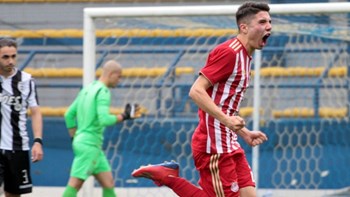 Νίκησε τον ΠΑΟΚ και το σήκωσε η Κ17 του Ολυμπιακού