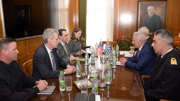 Συνάντηση Αποστολάκη-Πάϊατ – Τι συζητήθηκε για τα F-16