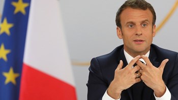 Φορολογικές μειώσεις ανακοίνωσε ο Μακρόν με το βλέμμα στραμμένο στα “κίτρινα γιλέκα”