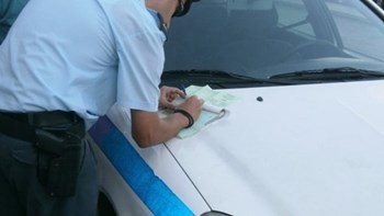 Πρόστιμο σε 12χρονο μαθητή για… παράνομη στάθμευση