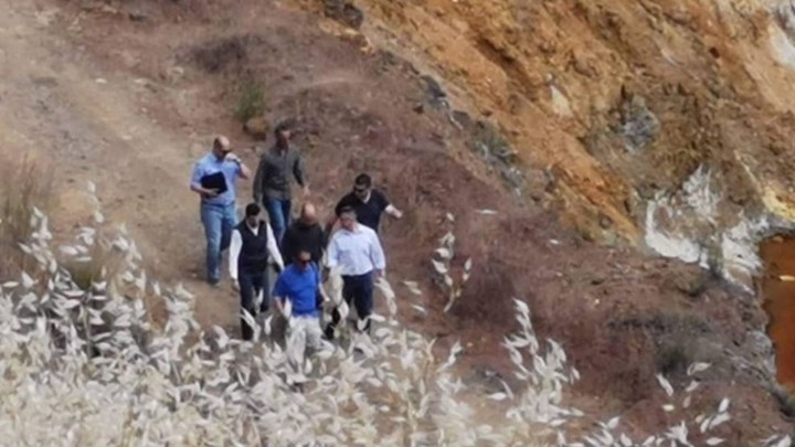 Η στιγμή που ο «Ορέστης» υπέδειξε το σημείο που πέταξε τα πτώματα στην Κόκκινη Λίμνη – ΦΩΤΟ – ΒΙΝΤΕΟ