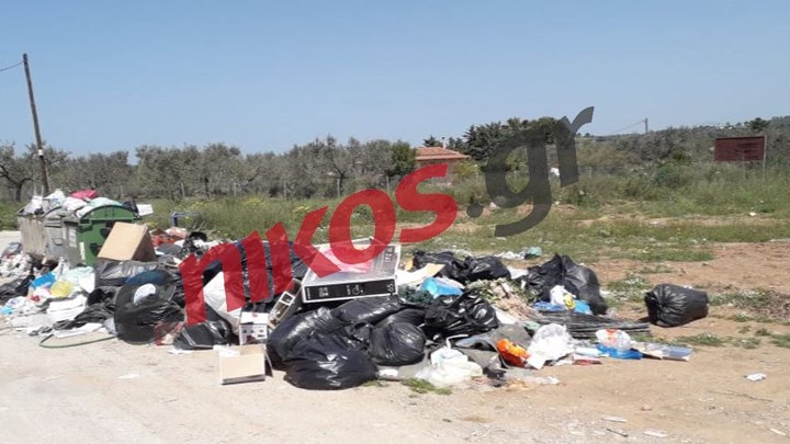 Σε χωματερή έχει μετατραπεί το Πόρτο Χέλι – ΦΩΤΟ Αναγνώστη