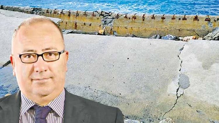 Οργή στη Σαντορίνη για τον δήμαρχο