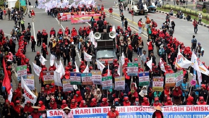 Πώς γιορτάζεται η Εργατική Πρωτομαγιά σε όλο τον κόσμο