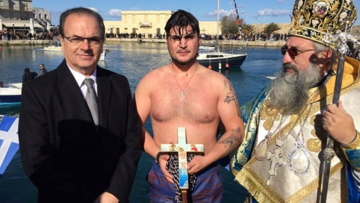 Συγκλονιστικό – Ο 21χρονος που σκοτώθηκε σε τροχαίο στην Κρήτη είχε πιάσει τον Σταυρό στα Θεοφάνεια