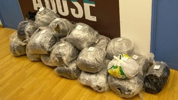 Περισσότερα από 155 κιλά κάνναβης κατασχέθηκαν στα Εξάρχεια – Τρεις συλλήψεις – ΦΩΤΟ