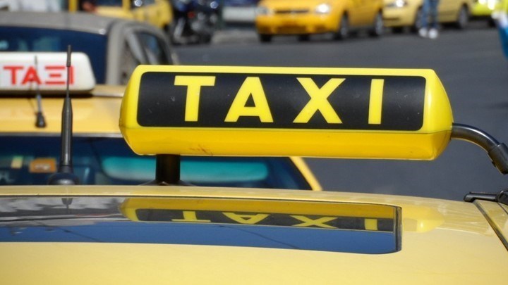 Χαμός με τις αλλαγές στις πληρωμές στα ταξί: Τι λέει στον Realfm ο Λυμπερόπουλος – Τι απαντά η Beat