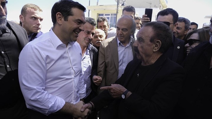 Με μαντινάδες η υποδοχή του Αλέξη Τσίπρα στα Ανώγεια – ΦΩΤΟ