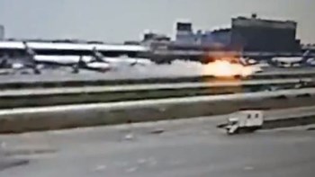 Νέα σοκαριστικά βίντεο από τη στιγμή της αεροπορικής τραγωδίας στη Μόσχα