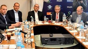 Σε εξέλιξη η σύσκεψη στα γραφεία του ΕΣΑΚE – ΦΩΤΟ