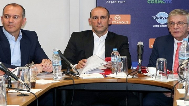 Ο Ολυμπιακός ζητεί από τον Παναθηναϊκό να αποδεχθεί τους ξένους διαιτητές