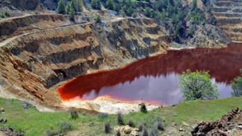 Σάλος στην Κύπρο από ανάρτηση στο Instagram – Προωθούν την Κόκκινη Λίμνη για αγροτουρισμό – ΦΩΤΟ