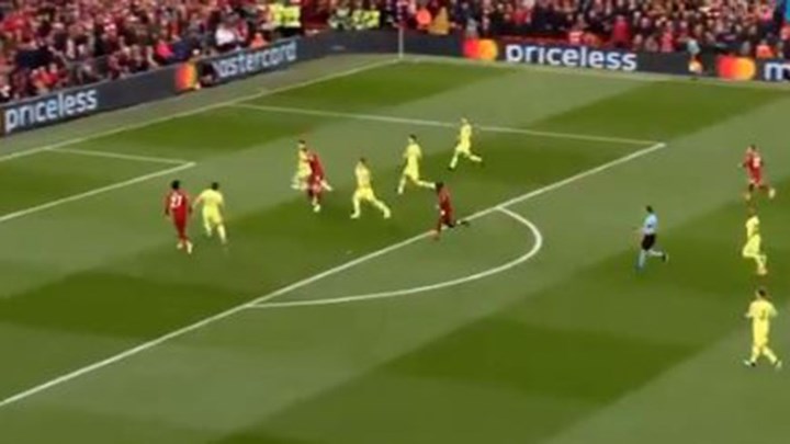 Γκολ από τα… αποδυτήρια για τη Λίβερπουλ απέναντι στην Μπαρτσελόνα – ΒΙΝΤΕΟ