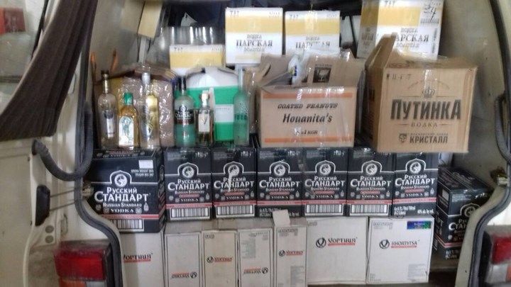 Κατασχέσεις μεγάλων ποσοτήτων αλκοολούχων ποτών από την ΑΑΔΕ – ΦΩΤΟ