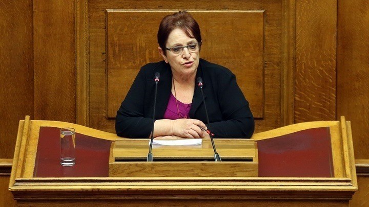 Αλέκα Παπαρήγα: Βολική η αντιπαράθεση ΣΥΡΙΖΑ-ΝΔ για να αθωώσουν το καπιταλιστικό σύστημα