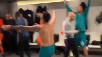 Ξέφρενο πάρτι στα αποδυτήρια της Τότεναμ για την πρόκριση στον τελικό του Champions League – ΒΙΝΤΕΟ