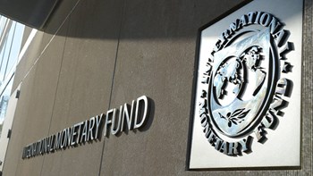 Διαφωνία ΔΝΤ για 120 δόσεις και παροχές – Επιμένει στη μείωση του αφορολόγητου