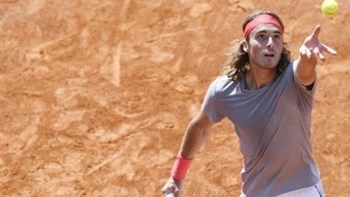 Πρόκριση στα προημιτελικά του Open της Μαδρίτης για Τσιτσιπά