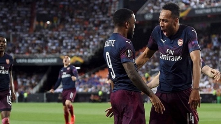 «Πέταξε» για τον τελικό του Europa League η Άρσεναλ με… σούπερ Ομπαμεγιάνγκ – ΒΙΝΤΕΟ