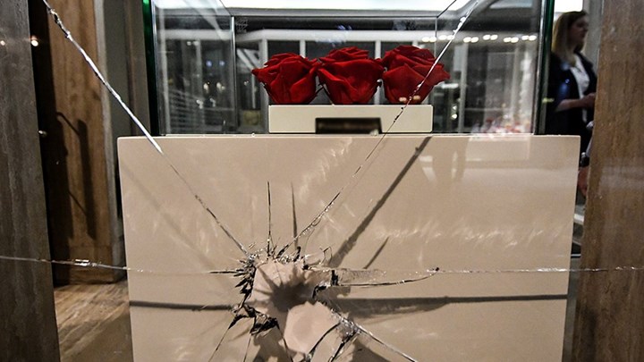 Οργισμένοι οι καταστηματάρχες από τους βανδαλισμούς στο κέντρο της Αθήνας – Τι είπε ο πρόεδρος της ΕΣΕΕ