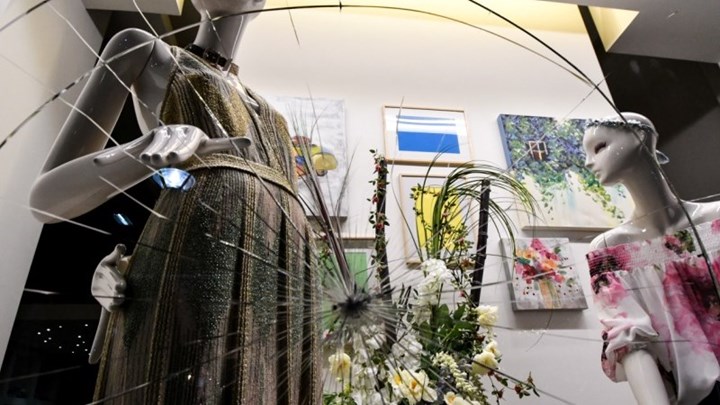 Έντονες αντιδράσεις των εμπόρων για τις καταστροφές σε καταστήματα