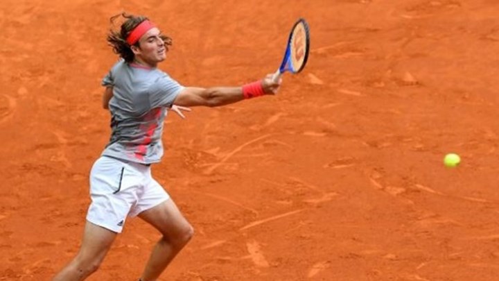 Επική πρόκριση Τσιτσιπά στους “4” του Open της Μαδρίτης – BINTEO