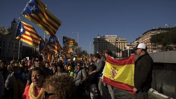 Η πλειοψηφία των Καταλανών τάσσεται κατά της ανεξαρτησίας της περιοχής