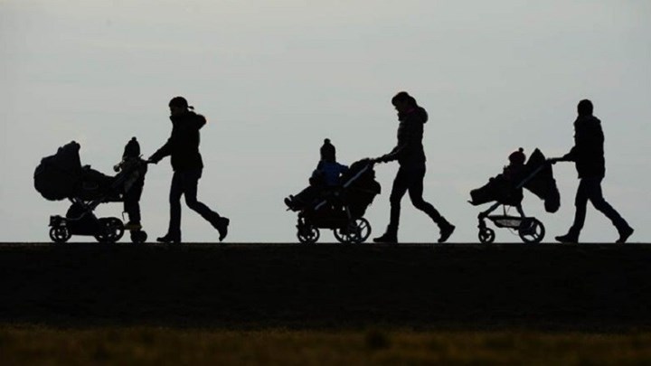 Τι γίνεται με τη νομική αναγνώριση των παιδιών των ομόφυλων ζευγαριών;
