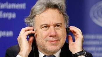 Στις Βρυξέλλες ο Κατρούγκαλος για το Συμβούλιο Εξωτερικών Υποθέσεων της ΕΕ