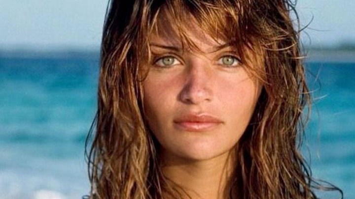 50άρα με κορμί θανατηφόρο – Η Ελένα Κρίστενσεν ποζάρει με μαγιό και “κολάζει” – ΦΩΤΟ