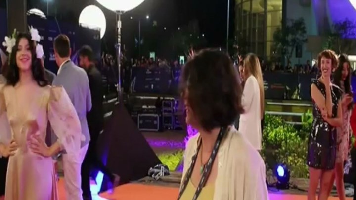 Eurovision: Η τελετή υποδοχής των καλλιτεχνών και η εντυπωσιακή εμφάνιση της Κ. Ντούσκα – ΒΙΝΤΕΟ