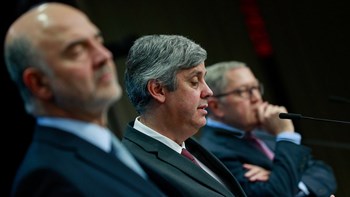 Σοβαρή ανησυχία στο Εurogroup για τις παροχές – “Όχι” στο σχέδιο για τα πλεονάσματα