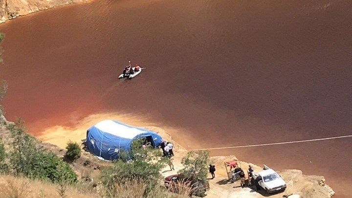 Ραγδαίες εξελίξεις στην Κύπρο – Εντοπίστηκε και τρίτο τσιμεντομπλόκ στην «Κόκκινη Λίμνη»