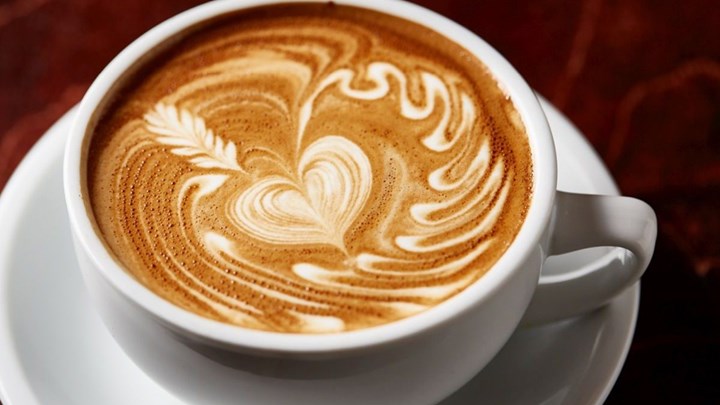 Στο 13% ο ΦΠΑ για καφέ και τσάι στα σούπερ μάρκετ – Αύξηση των δόσεων για χρέη επιχειρήσεων στην εφορία