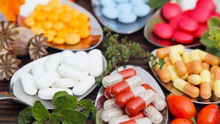 “Εθισμένοι” στα συμπληρώματα διατροφής περισσότεροι από τους μισούς Έλληνες –  Σοκάρουν τα στοιχεία