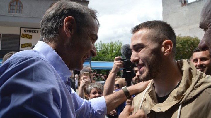 Τι είπε ο Μητσοτάκης στον Φορτούνη όταν τον συνάντησε στην Καλαμπάκα